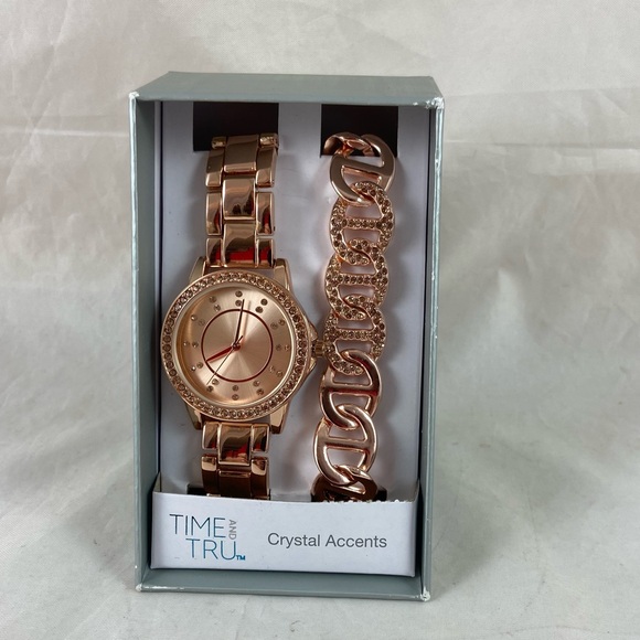 Time & Tru Women’s Wristwatch & Bracelet Set Rose Gold Tone Crystal Accents New - Picture 3 of 10